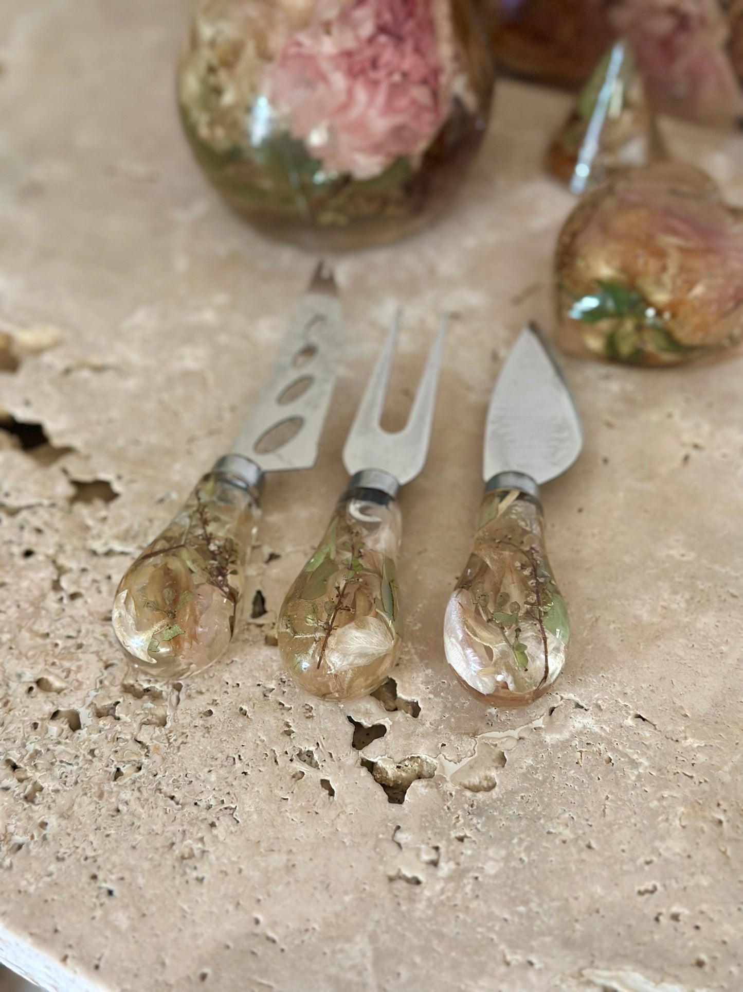 Cheese Knife Flower Preservation