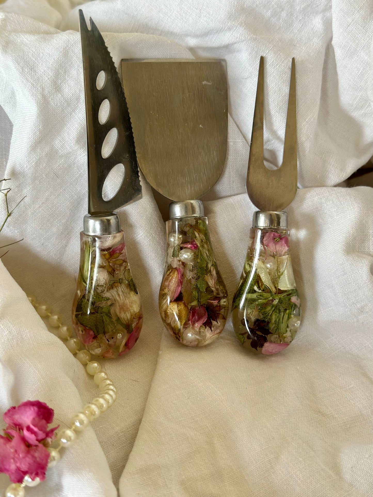 Cheese Knife Flower Preservation