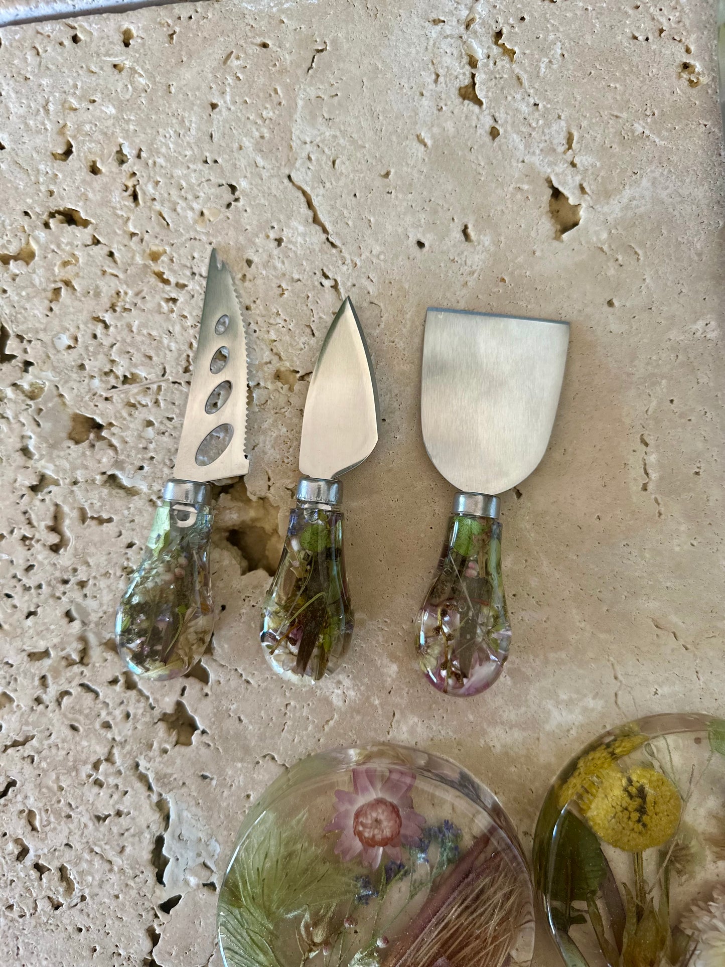 Cheese Knife Flower Preservation